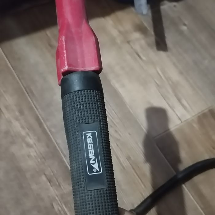 Электрододержатель