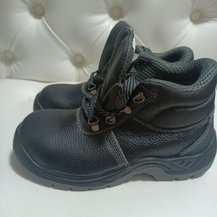 Обувь для взрослых