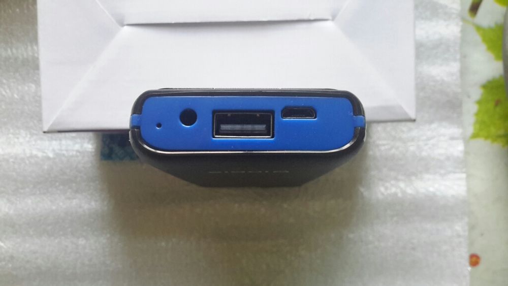 Мобильный телефон с функцией Power banka