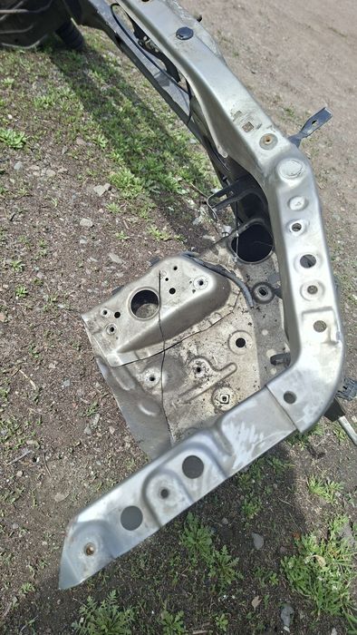 Телевизор на Тойота прадо 120