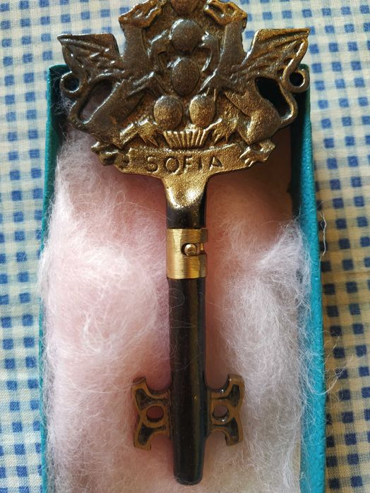 стар бронзов тирбушон София