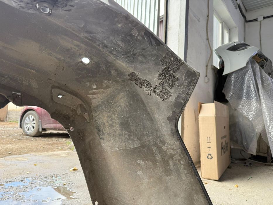 Задний бампер Тойота оригинал