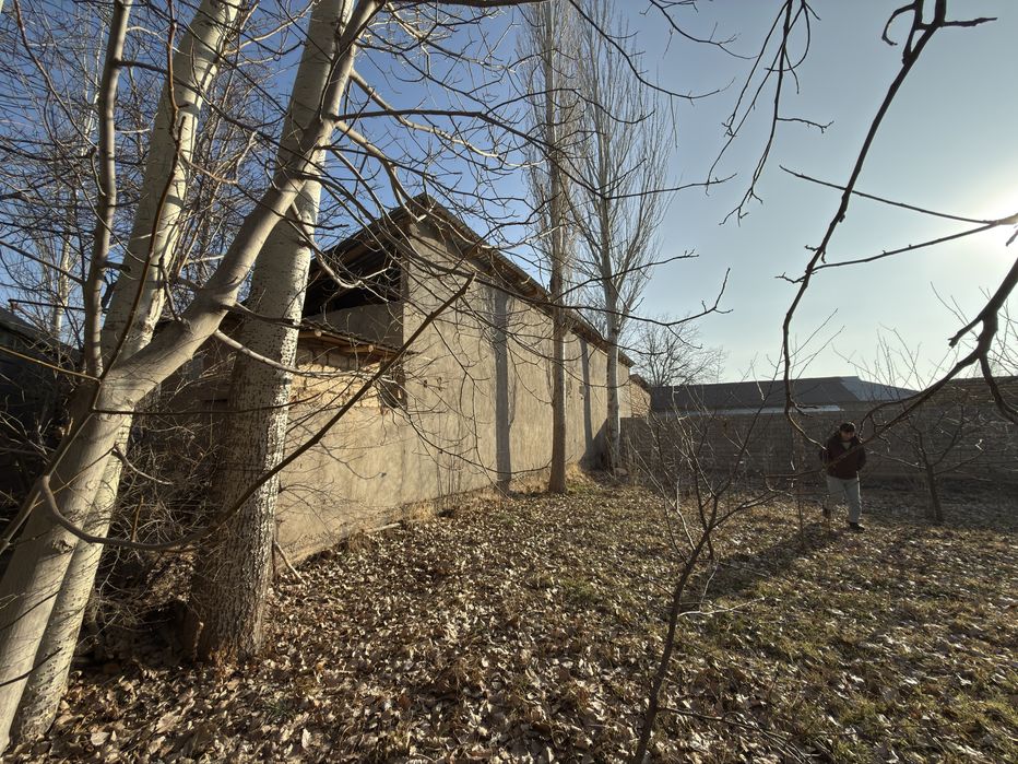 Oq Tosh Yer sotiladi