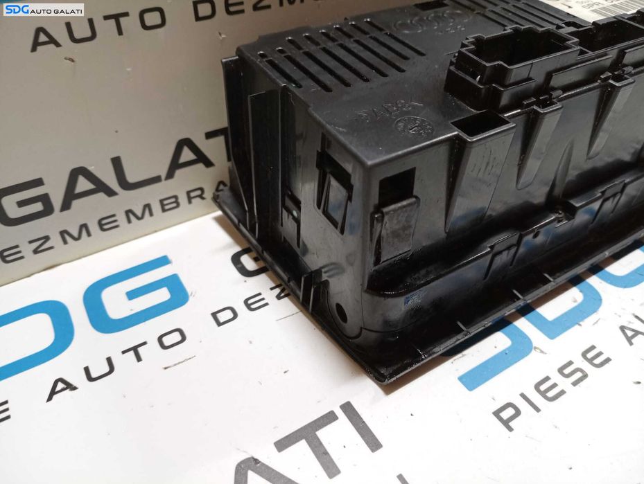 Climatronic Panou Comanda AC Aer Conditionat Clima Audi A4 B6 2001 - 2005 Cod 8E0820043AD [M7813]