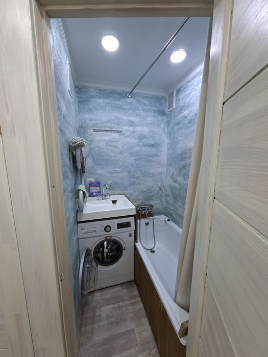 Продаётся 2-ком квартира.  7 мкр.