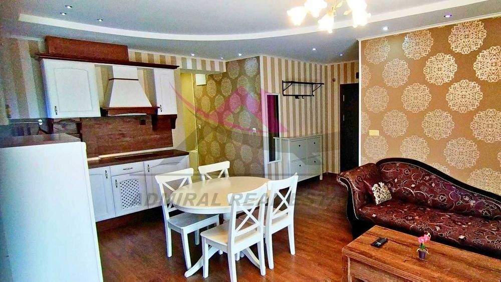 Дава се под наем Четиристаен апартамент в Варна, Бриз - 130 кв.м за 869 € - Снимка #1