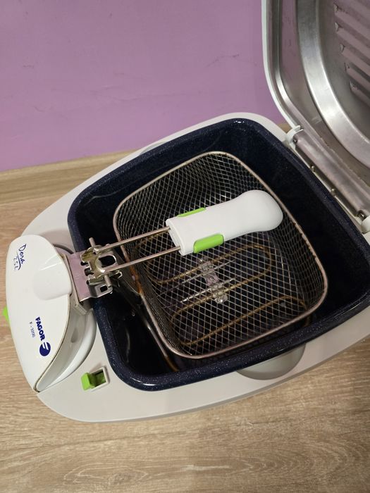 Продавам фритюрник Fagor 2,5 литра