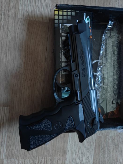 Pistol airsoft Replica Beretta 4.6J