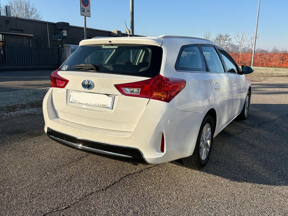 Toyota Auris 1,8 Hybrid Automat, camera, senzori, cruse, etc