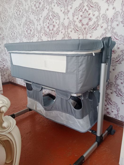 Продаю манеж-кровать