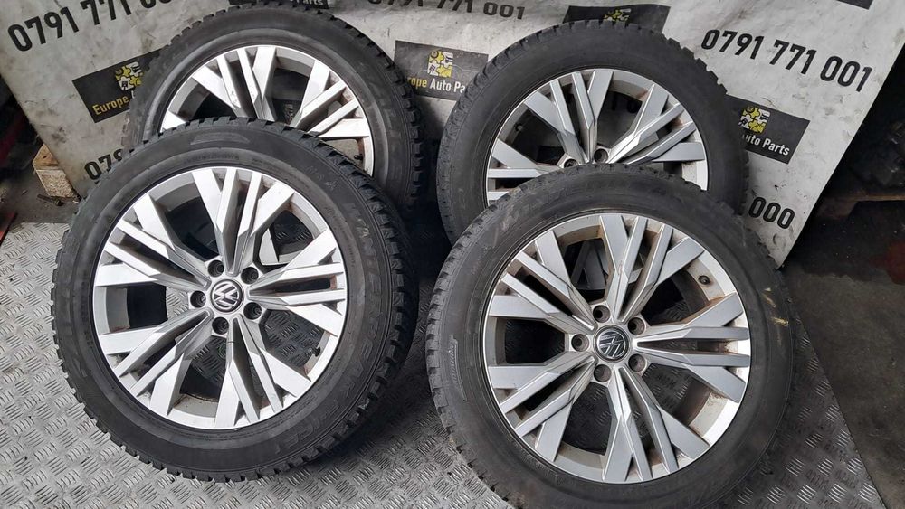 Vand jante cu anvelope 225 / 55 / 17R  cod 3G0601025T  Vw Passat B8