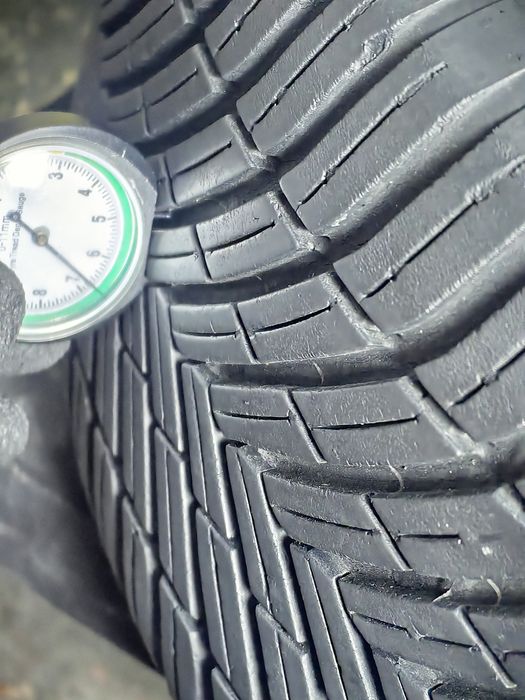 215/55R17 Toyo allseason 2021 6,8mm stare foarte buna