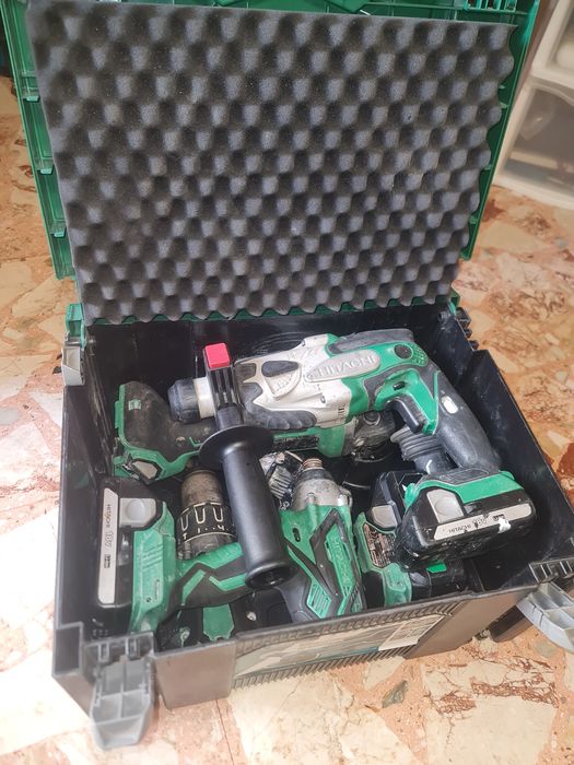 HITACHI kit in perfecta stare