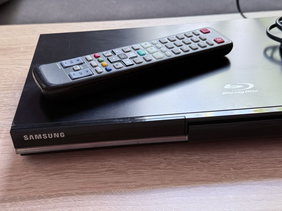Samsung BD-C5300 Blu-ray плейър