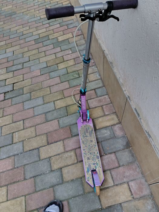 Vând trotineta din dur aluminiu ăn state bună de funcționar