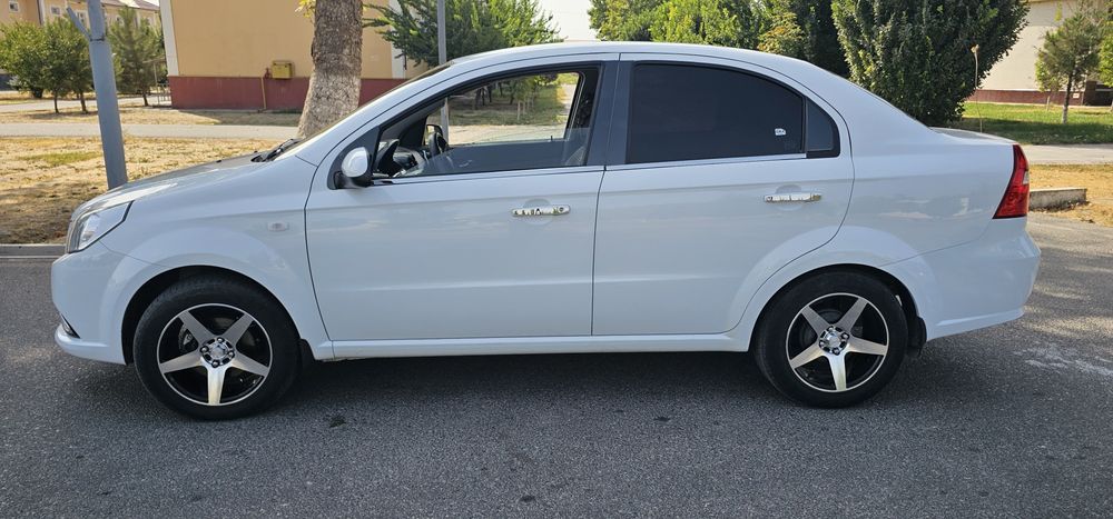 To‘liq shumka bo‘lgan, salon tyuning qilingan, kraska toza,