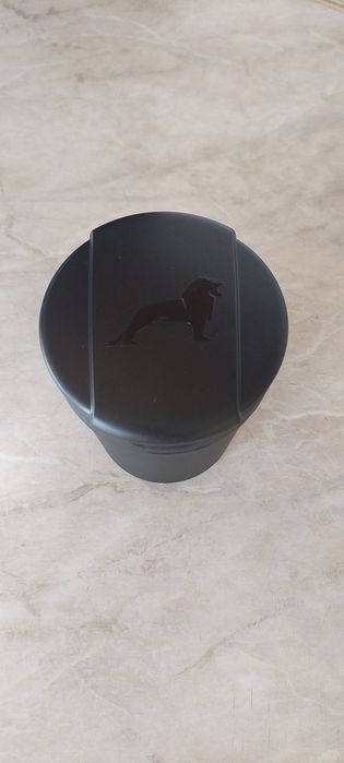 Оригинални пепелник и поставка за чаша MAN