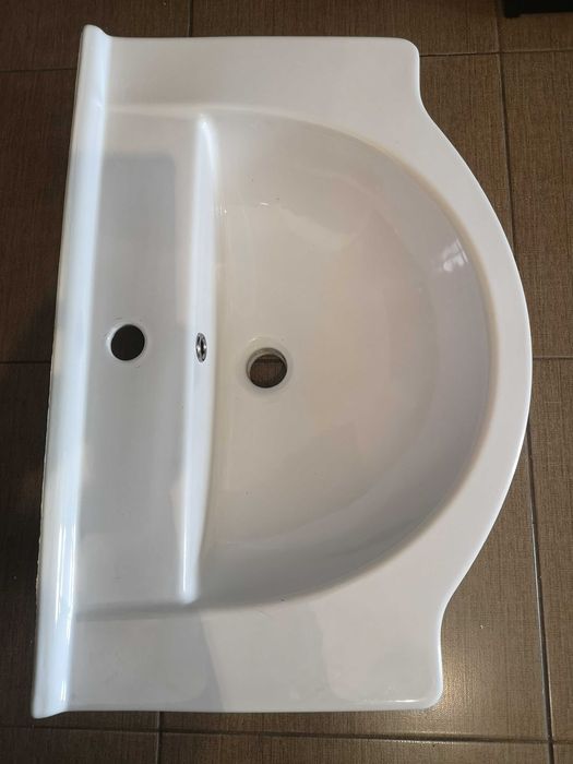 Chiuveta/lavoar  baie, lățime 65 cm, adâncime 45,5 cm