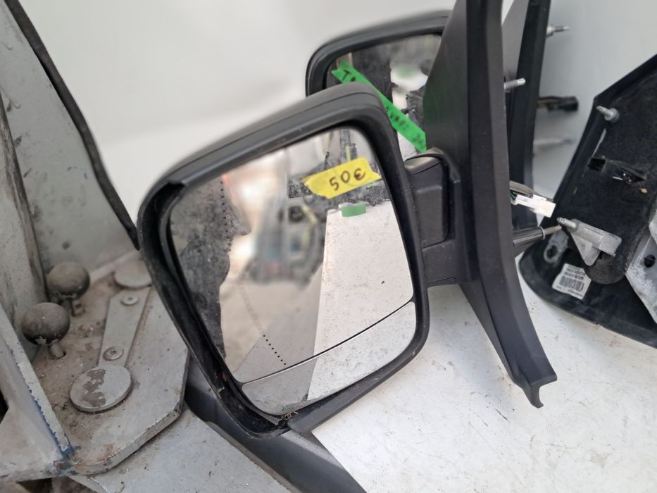 Огледало Renault Trafic Opel Vivaro 2020/2023г