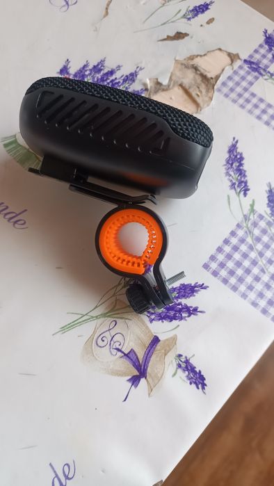 Продам колонку блютуз