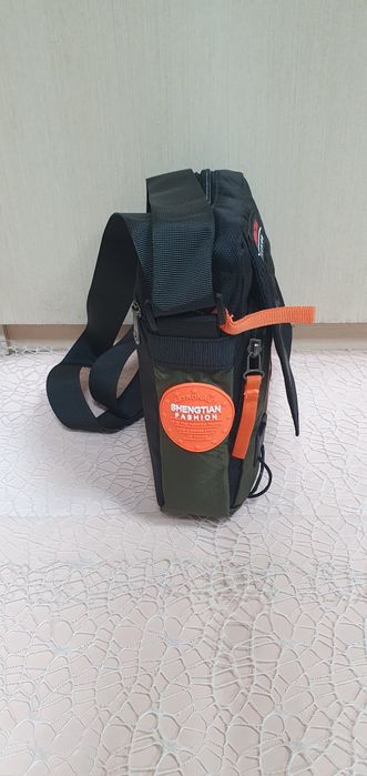 Сумочка мужская  на ремешке