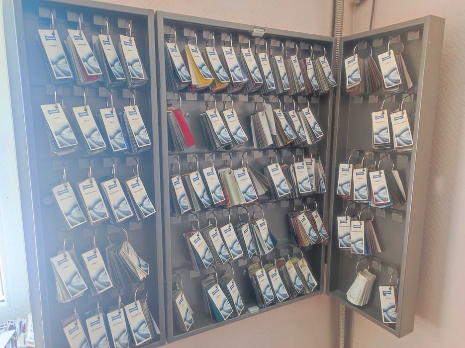 Лаборатория для подбора автоэмалей