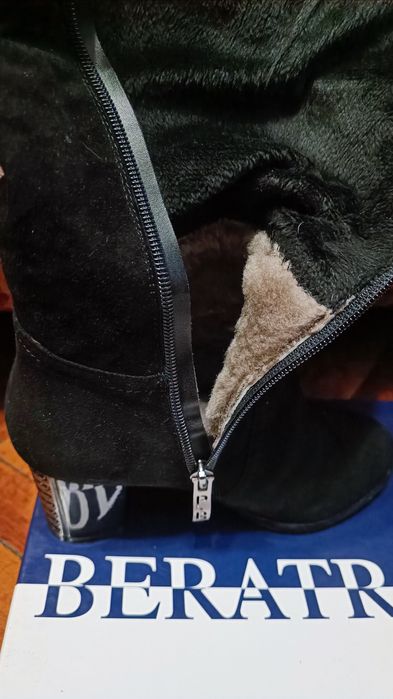 Продам ботфорты 35 размер