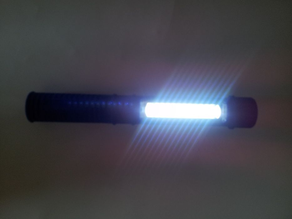 Lanterna cu LED-uri model pix, tehnologie moderna cu magnet de prinder