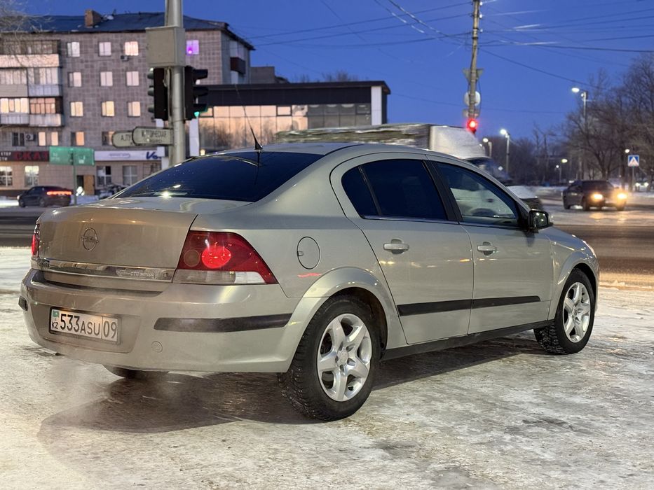 Продам Opel Astra H. 1.8