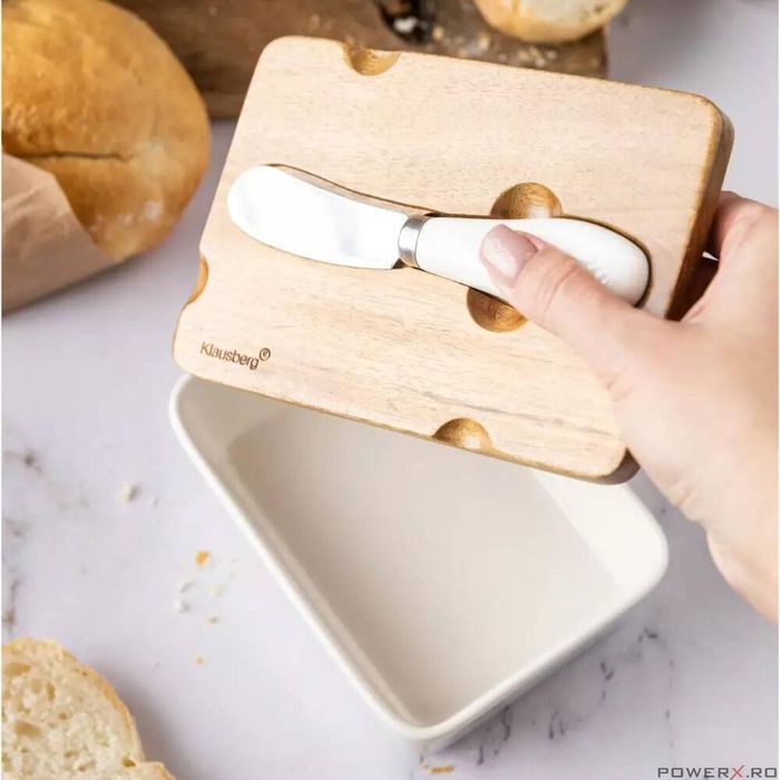 Untiera din ceramica, alba, cu capac din lemn de salcam si cutit,