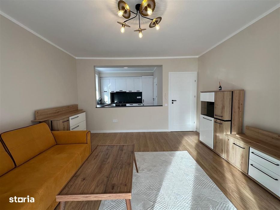 Apartament mobilat si utilat - 2 camere, balcon, parcare - zona buna