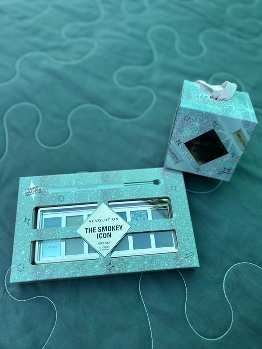 Нови гримове на Revolution