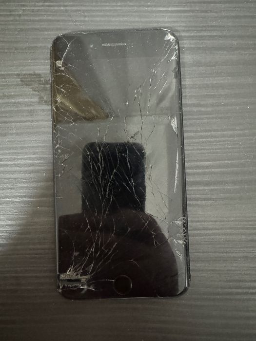 iPhone 7+ работещ за части