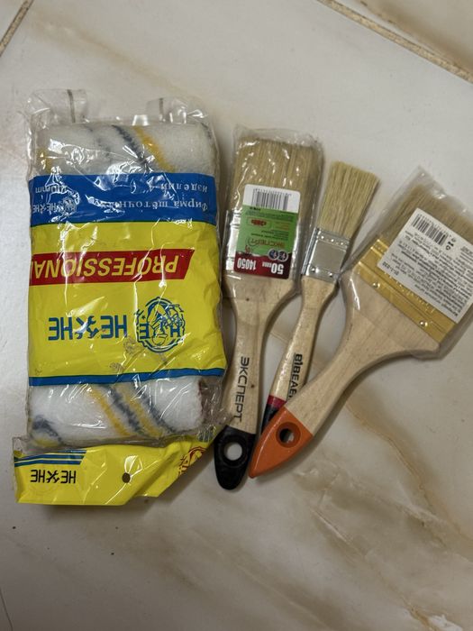 Продам герметик,клей ,пену