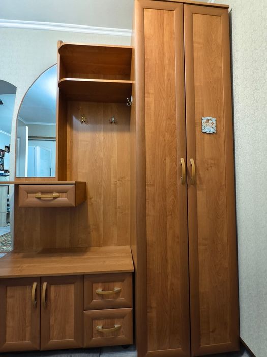 Срочно Продам  прихожую