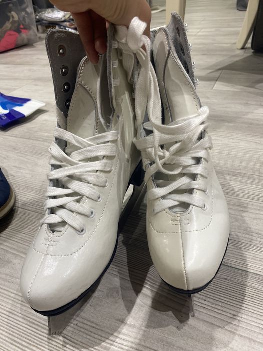 Коньки женские