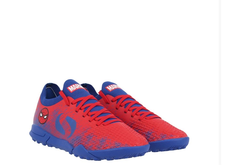 НАМАЛЕНИ Чисто нови обувки за футбол, SONDICO MARVEL стоножки