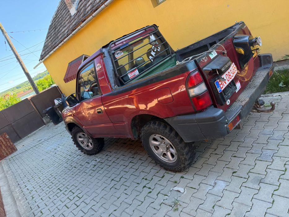 Toyota landcruser j90.