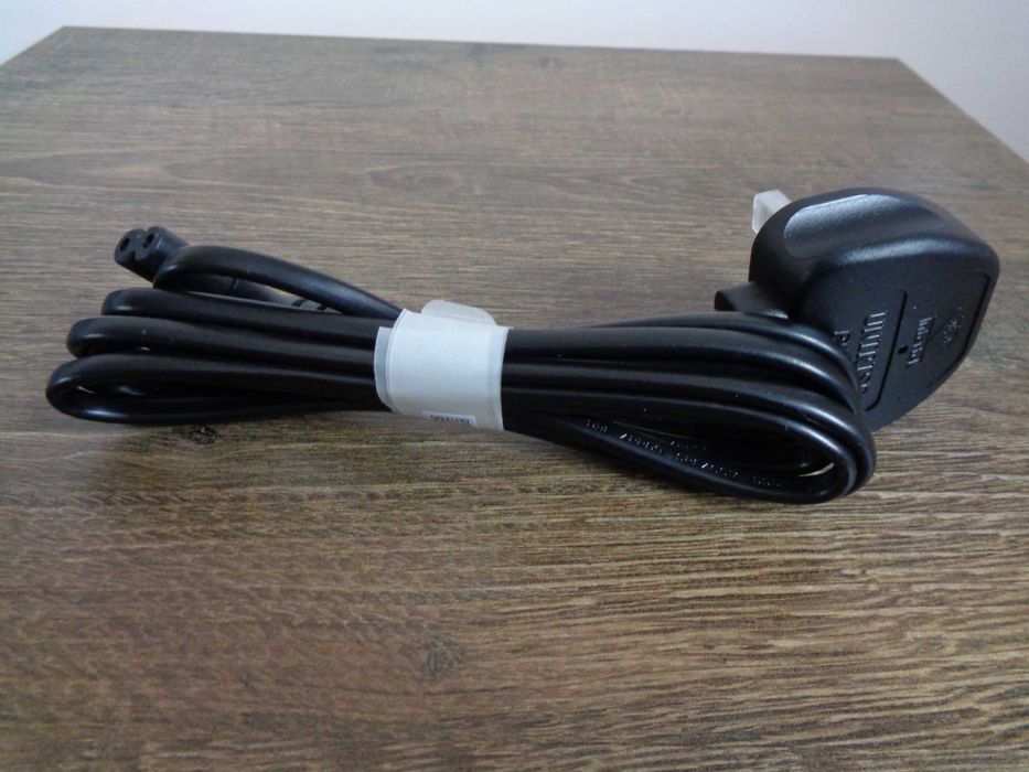 Захранващ кабел (английски стандарт)