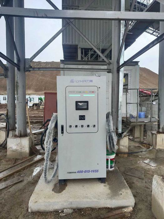 Продается погрузчик погрузчик（Электрический погрузчик с зарядной ）