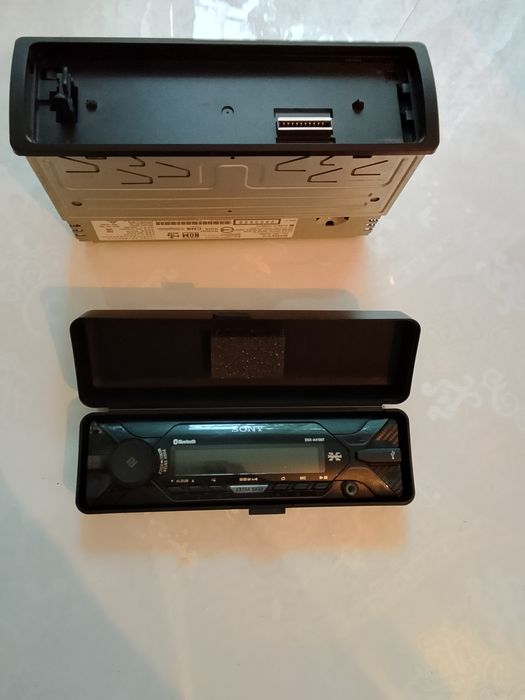 Продам автомагнитолу Sony