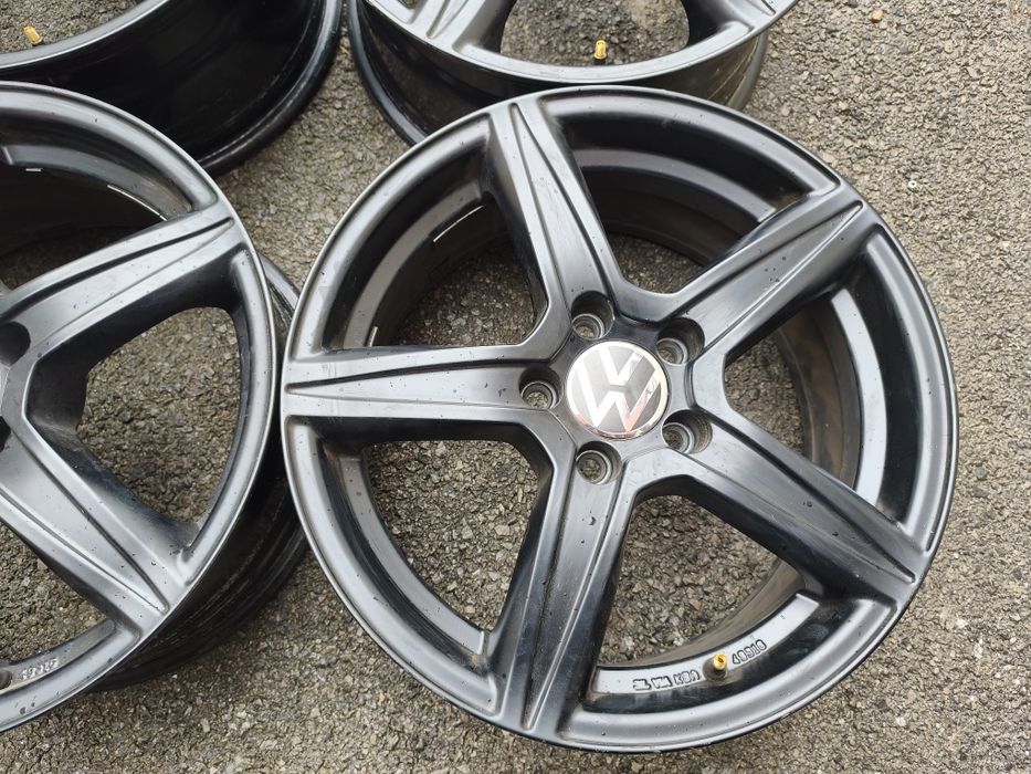 Фолксваген/VW - 17 цола 5x112; 4 бр. Черни лети джанти