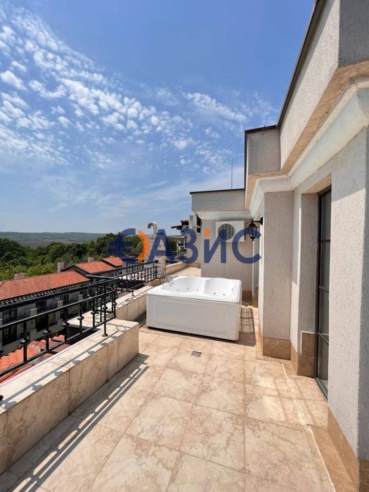 Продава се Четиристаен апартамент в Обзор - 236 кв.м за 1000 €/кв.м - Снимка #2