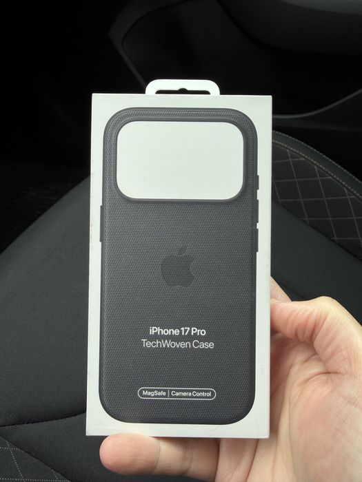 Оригинален TechWoven Case iPhone 17 Pro