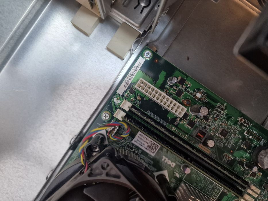 Pachet unitate pc monitor+tastatura+mouse