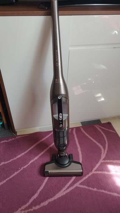 Безкабелна прахосмукачка BOSCH FLEXXO 4