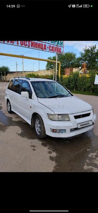 Mitsubishi chariot