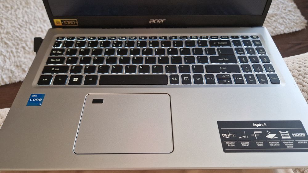Laptop Acer 5 aproape nou
