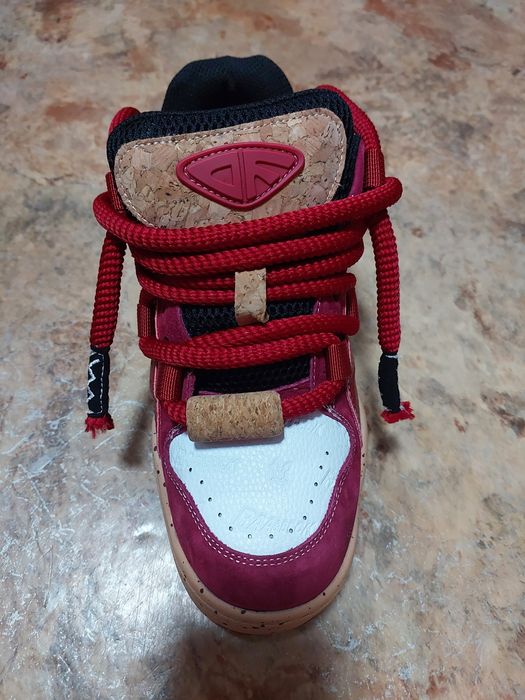 Кроссовки дутыши