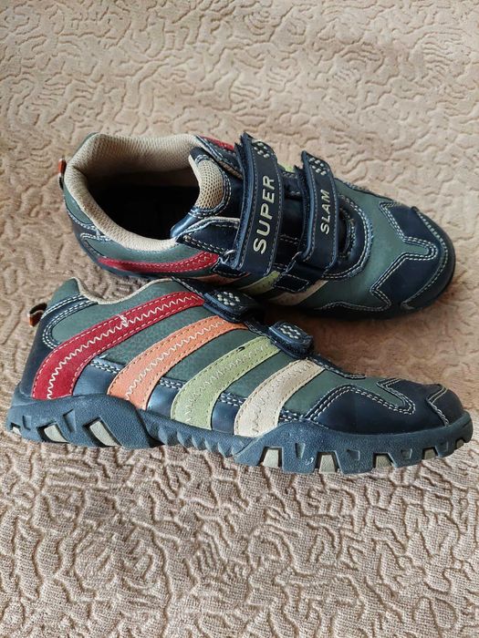 Затворени детски ОБУВКИ - за момЧе